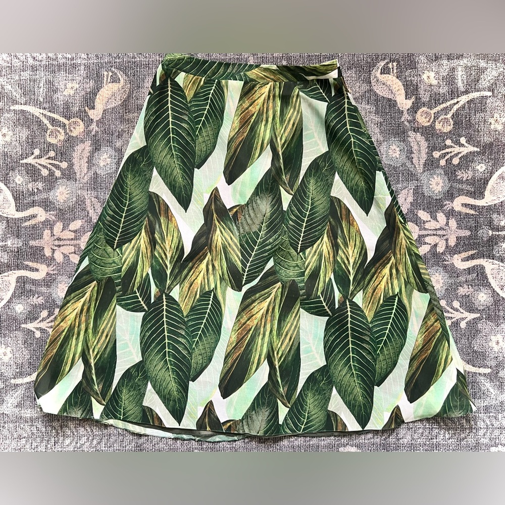 Luxxel Leaf Print Green Skirt